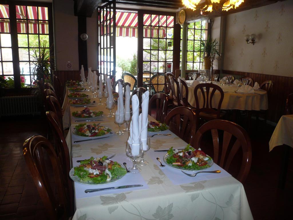 Auberge Bourbonnaise Lurcy-Lévis Exterior foto