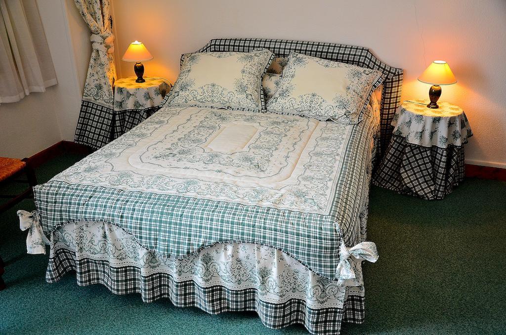 Auberge Bourbonnaise Lurcy-Lévis Zimmer foto