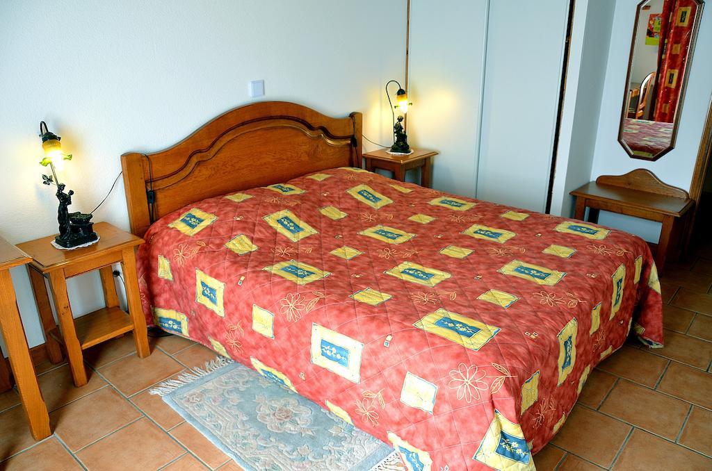 Auberge Bourbonnaise Lurcy-Lévis Zimmer foto