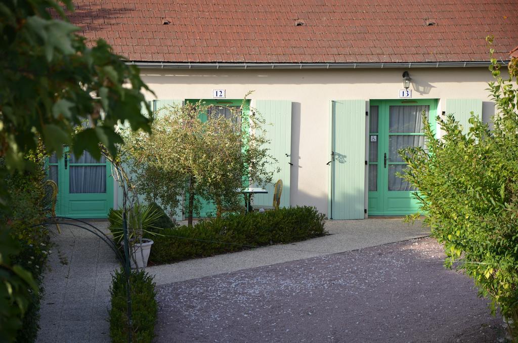 Auberge Bourbonnaise Lurcy-Lévis Exterior foto