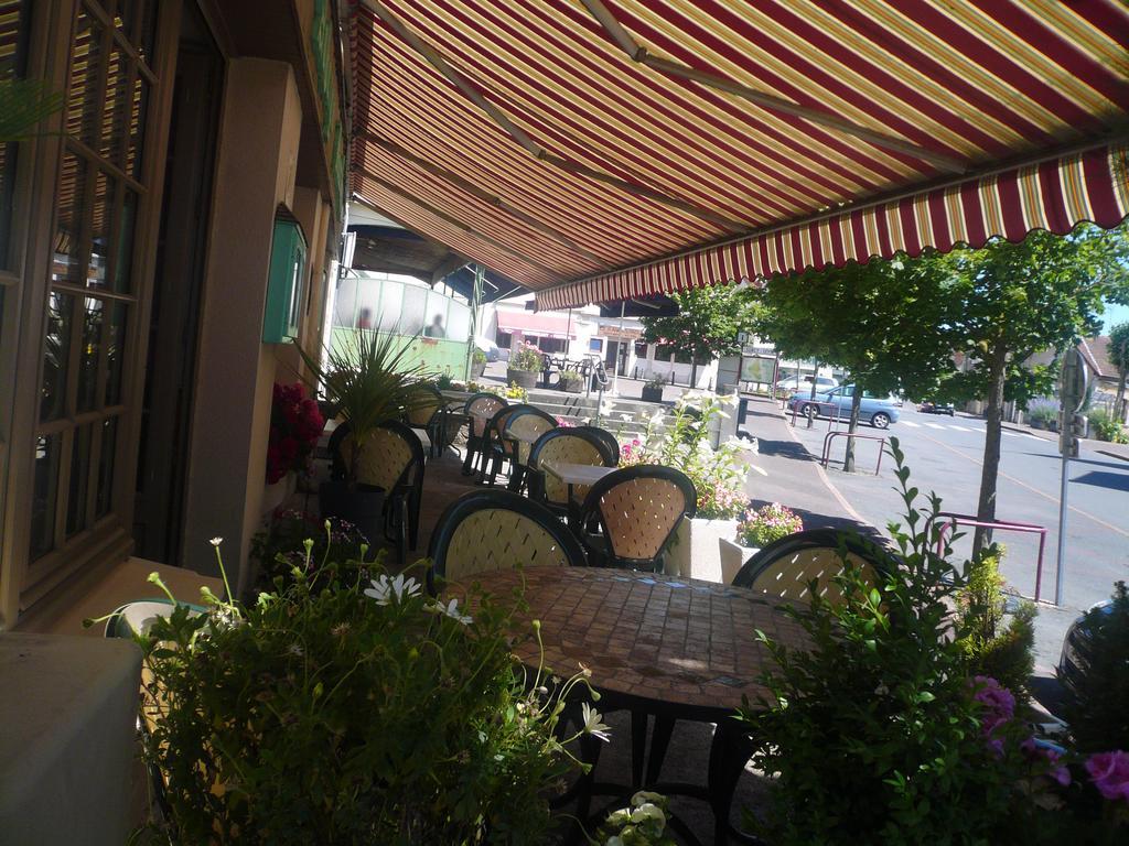 Auberge Bourbonnaise Lurcy-Lévis Exterior foto
